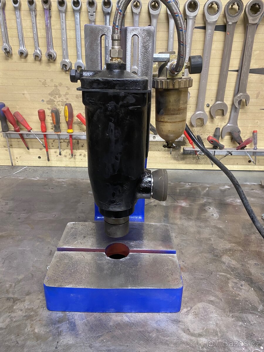 Pneumatický rázový lis - 5