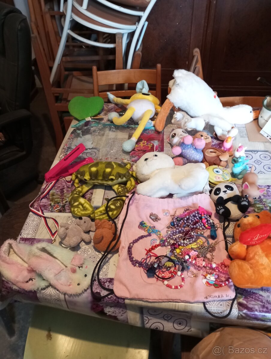 Mix hraček panenky a další - 5