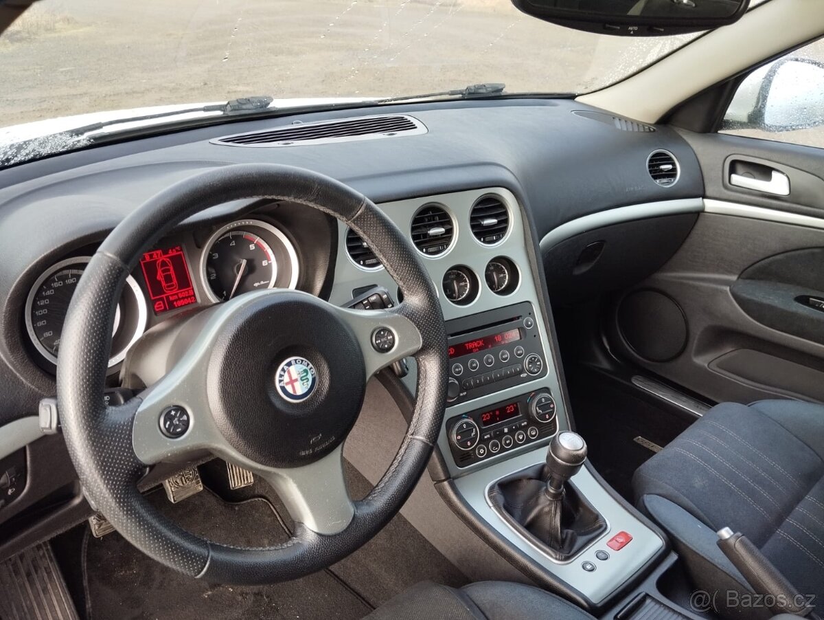 Prodám Alfa Romeo 159 2,0JTDM - 5