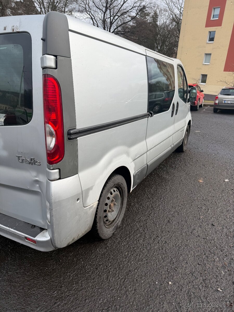 Renault trafic 2.0cdti 84KW 2008 - 5