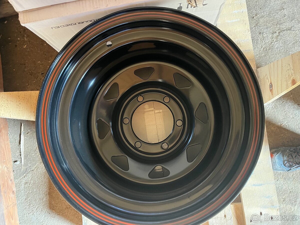 Maxxis Crawler 35x12,5 r15 et-50 10J