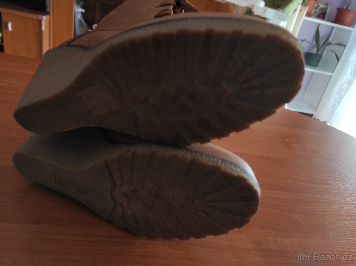 Dámské zimní boty na klínku 38 - 5