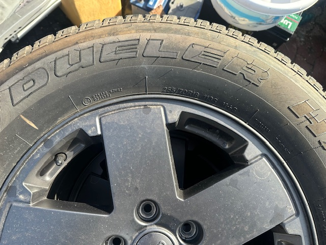 5x127 R18 originál alu disky s pneu Jeep Wrangler NOVÉ - 5