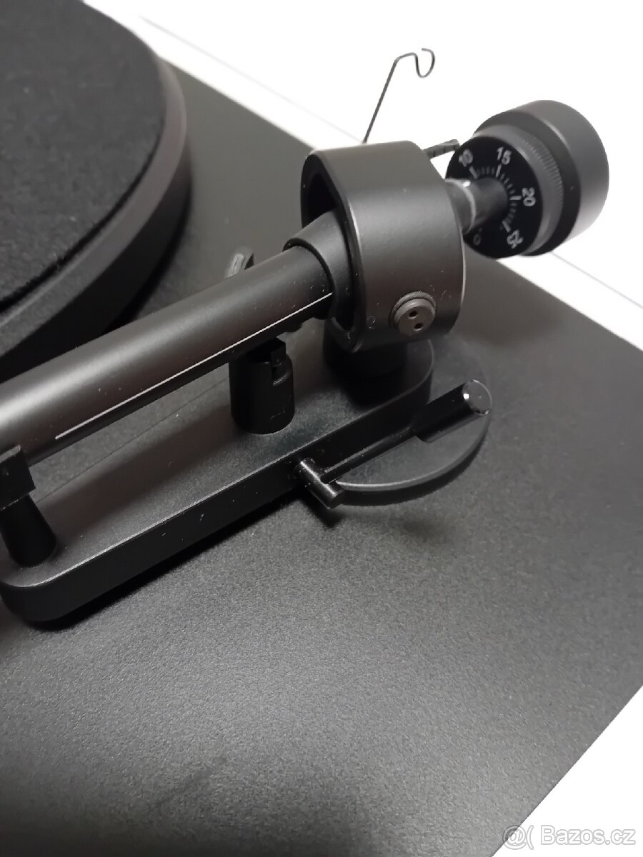 Gramofon Pro-Ject Debut - 5