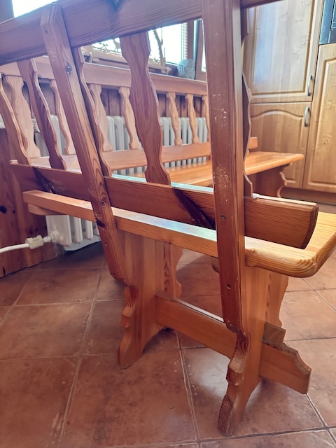 MASIVNÍ STŮL A LAVICE - 5