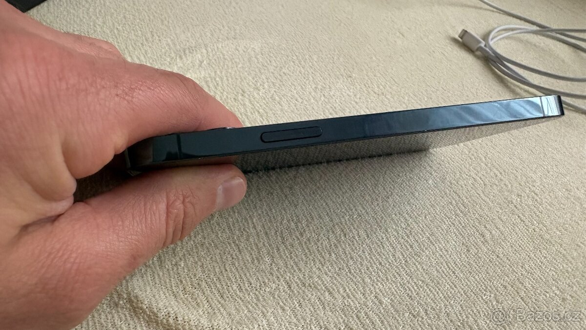 iPhone 12 Pro 128 GB - - 5