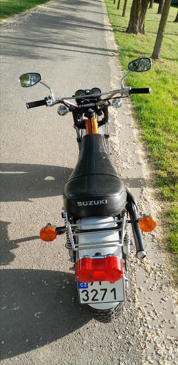 Suzuki RV 125, r.v. 1978 - 5