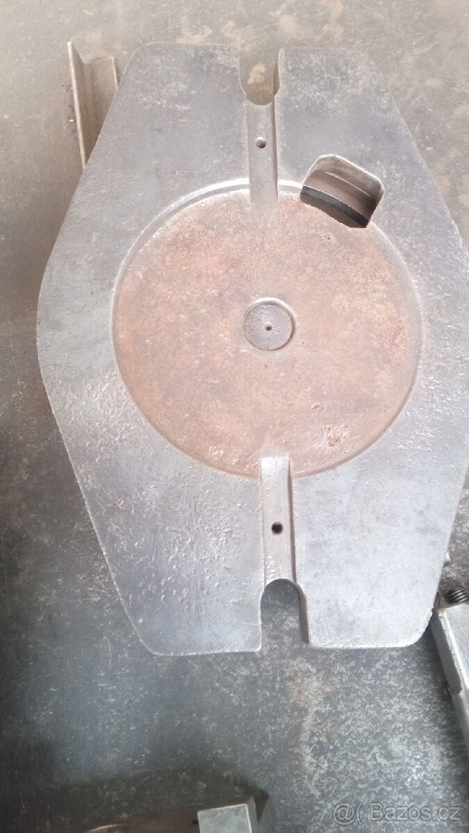 Sklopně otočný svěrák 160 mm - 5