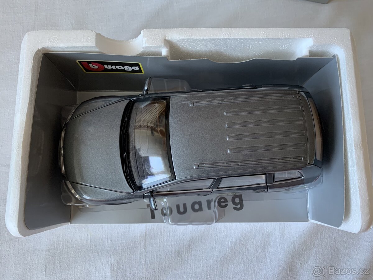 Model Bburago 1/18 Volkswagen Touareg limitovaná edice VW - 5