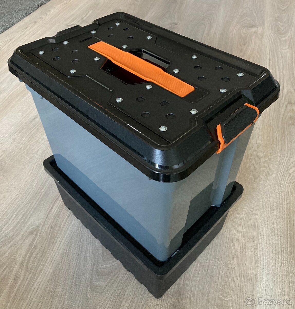 Šedý kompostér s chovnou nádobou o objemu 18 l - 5