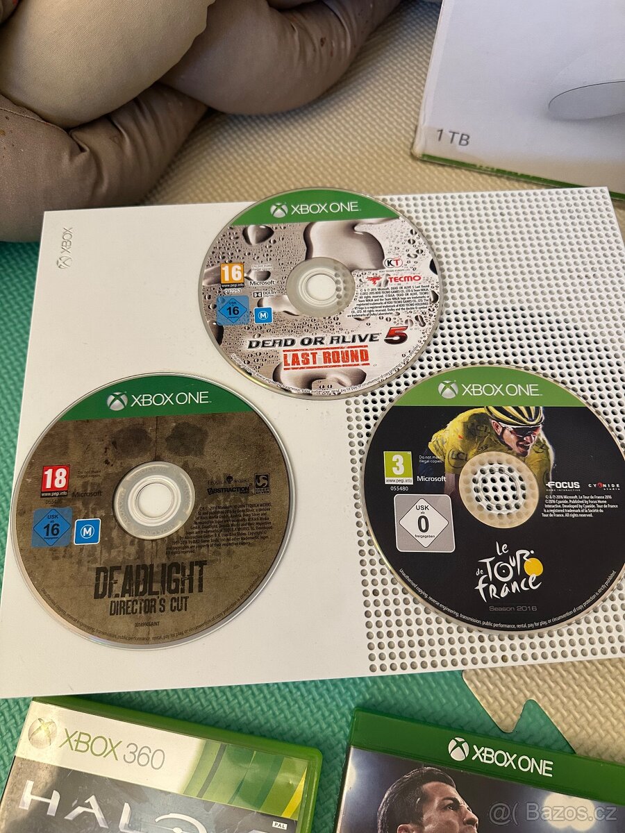 Xbox one 1tb + volant, pedály + 6 her - 5