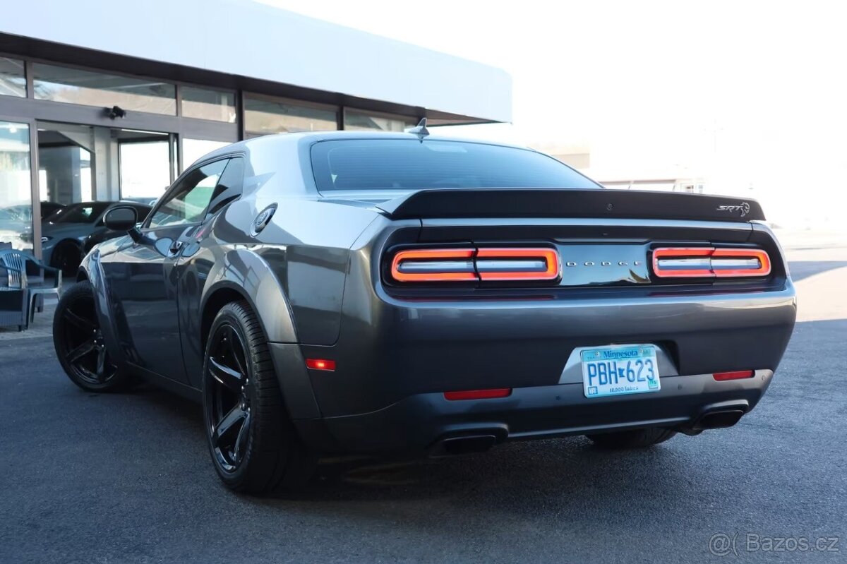 Dodge Challenger SRT Hellcat Jailbreak WideBody (č. B44) - 5