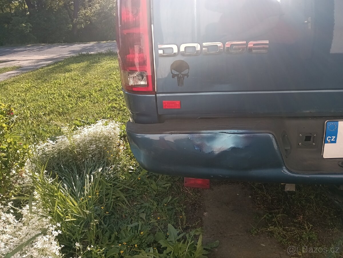 Dodge RAM 1500 5,7 - 5