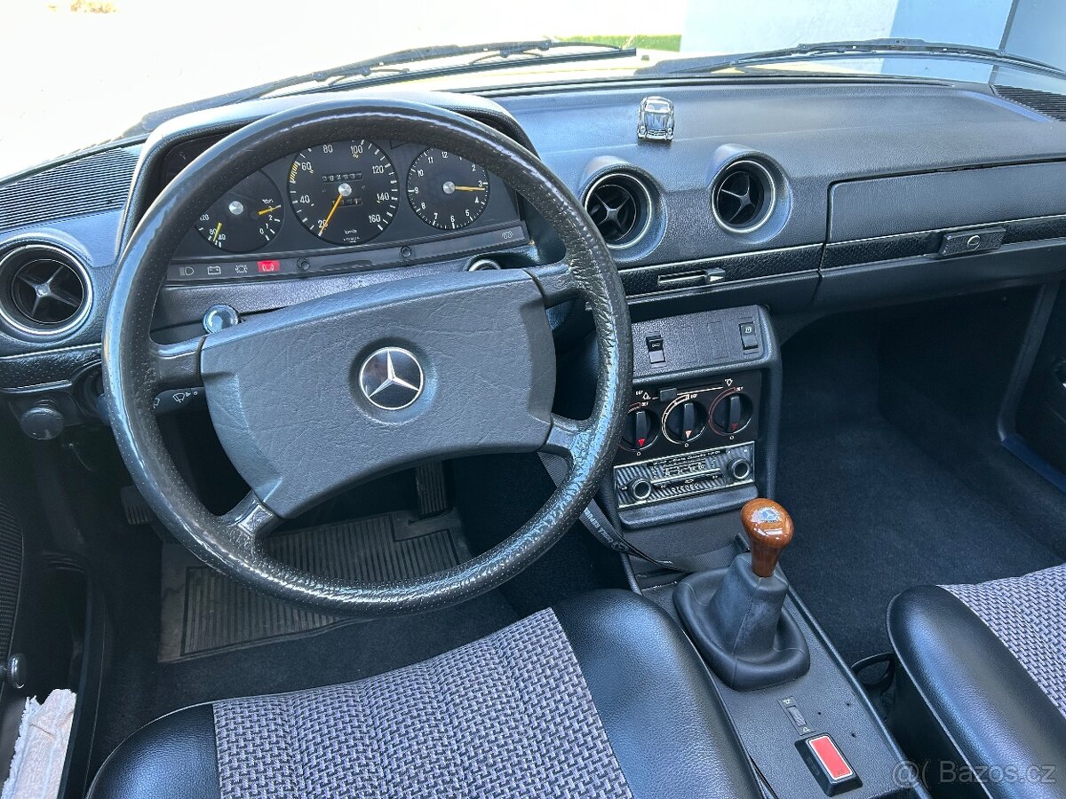 W123 240D - 5