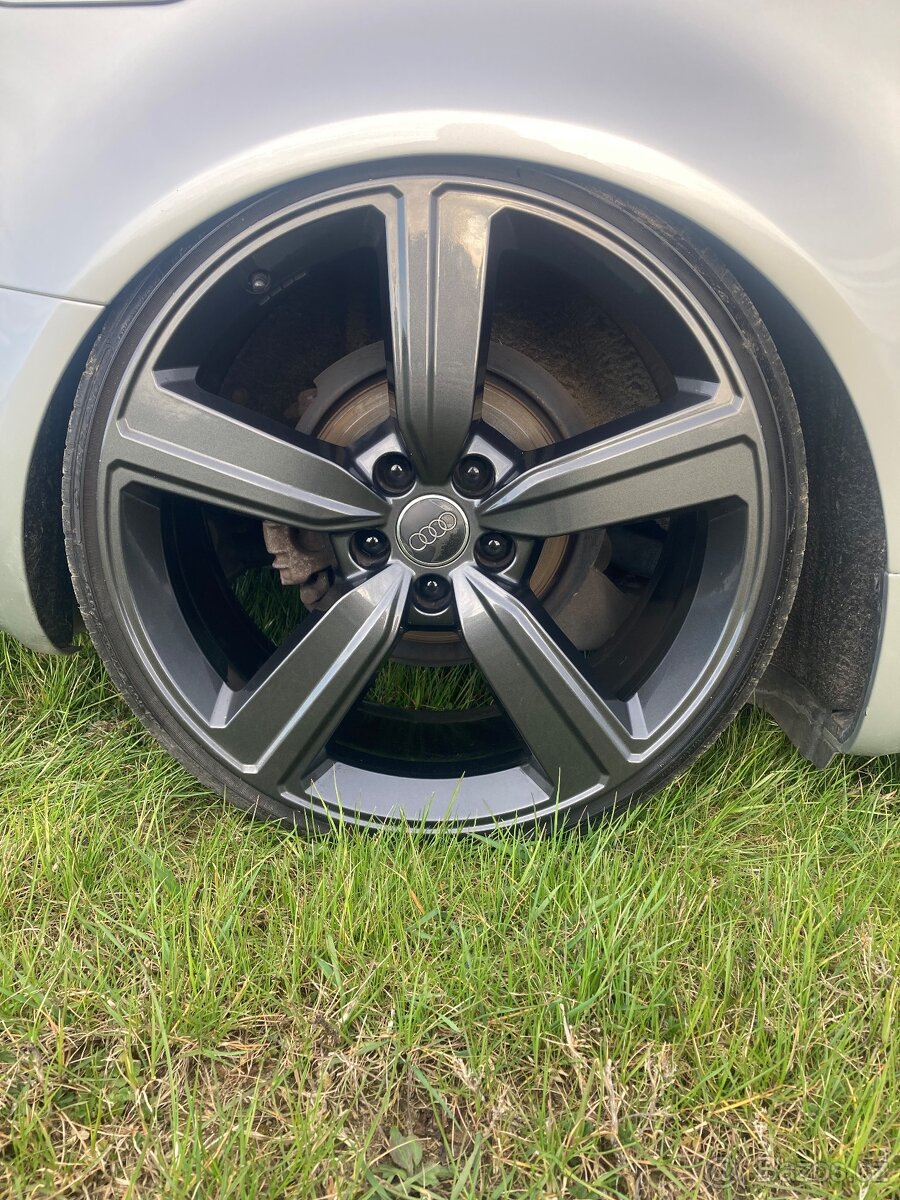 Audi a4 cabrio 2,4 v6 - 5