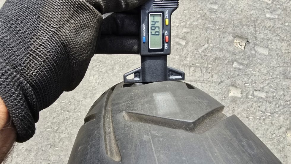 Metzeler 140/80/17, DOT4019 - 5