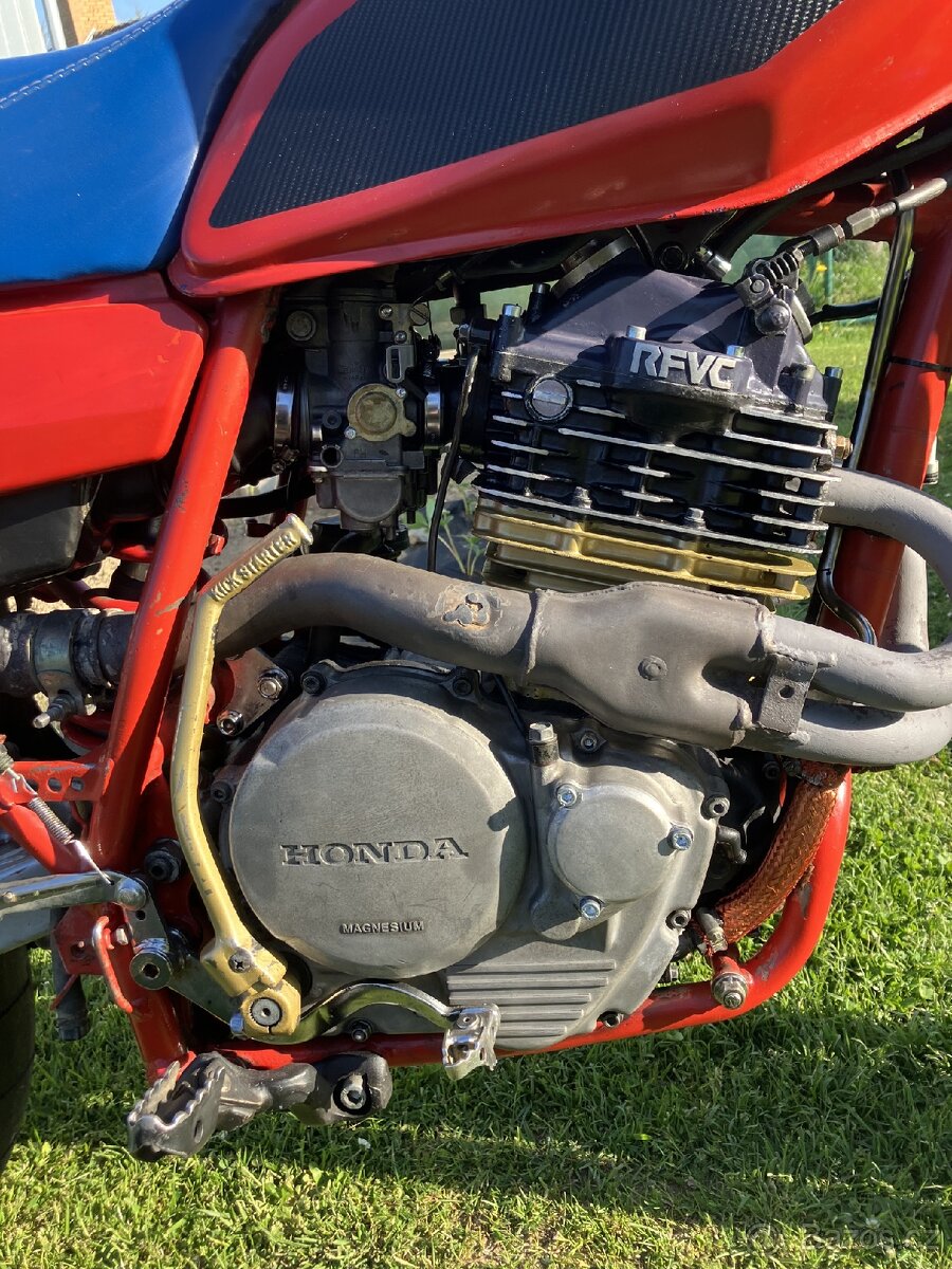 Honda xl600r - 5