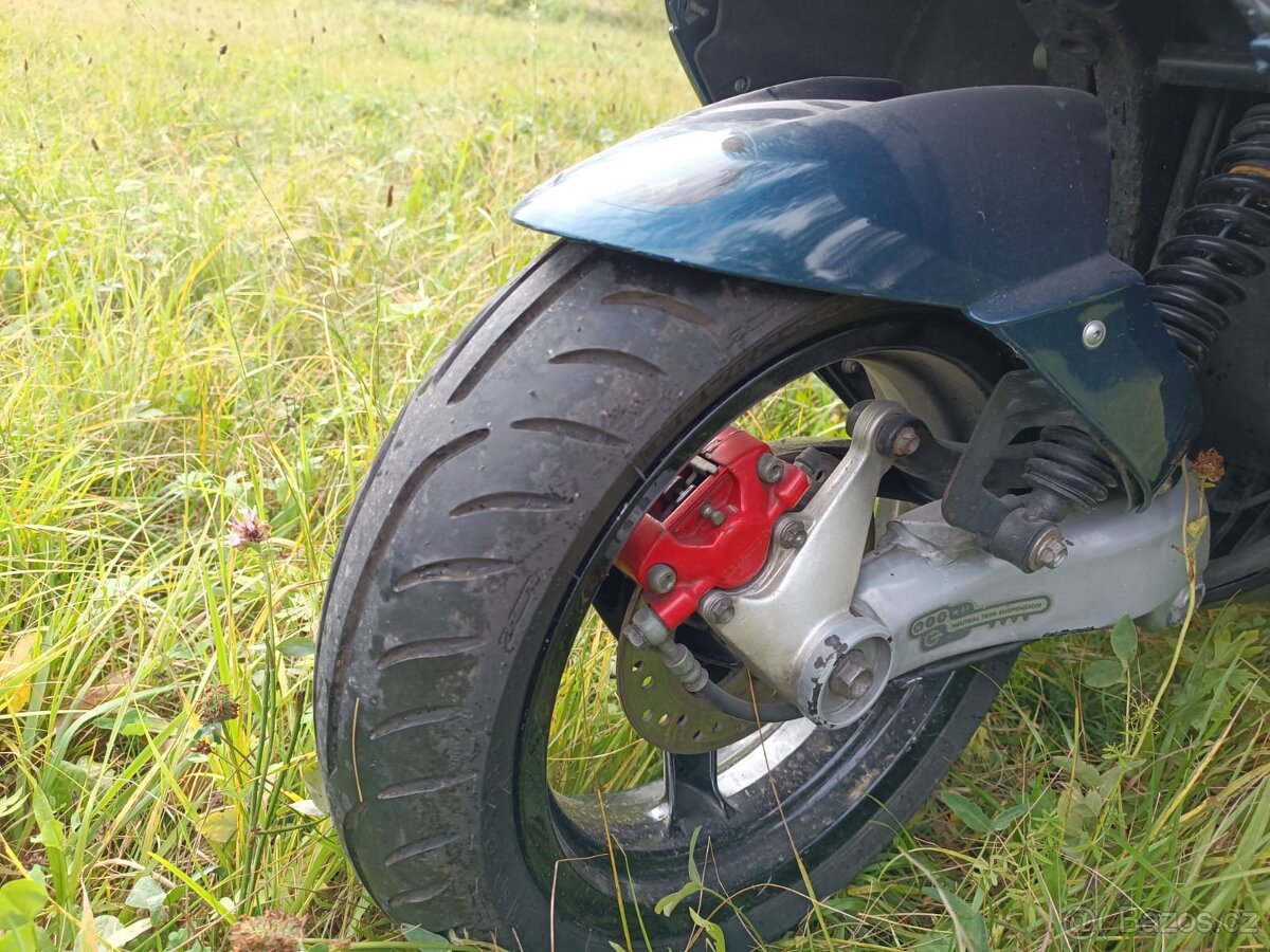 Aprilia Area 51 - 5