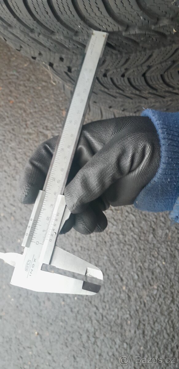 Zimní penumatiky 185/60 R15 - 5