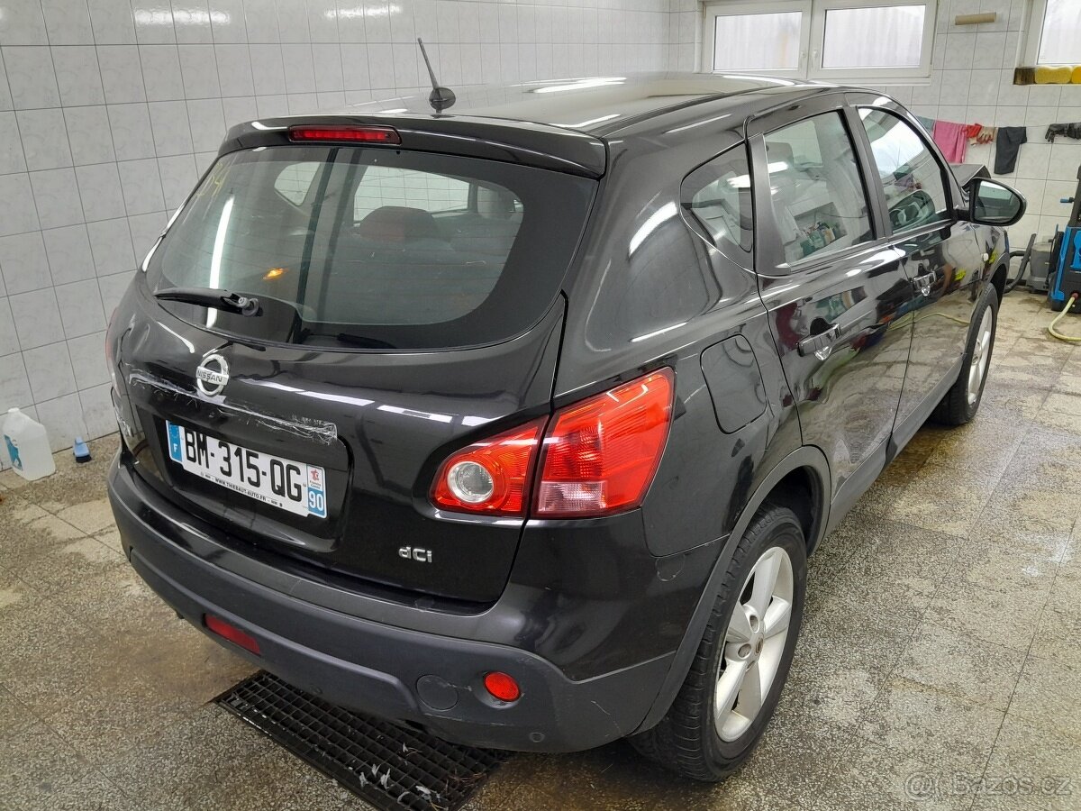 Nissan Qashqai 1,5 DCi - 5
