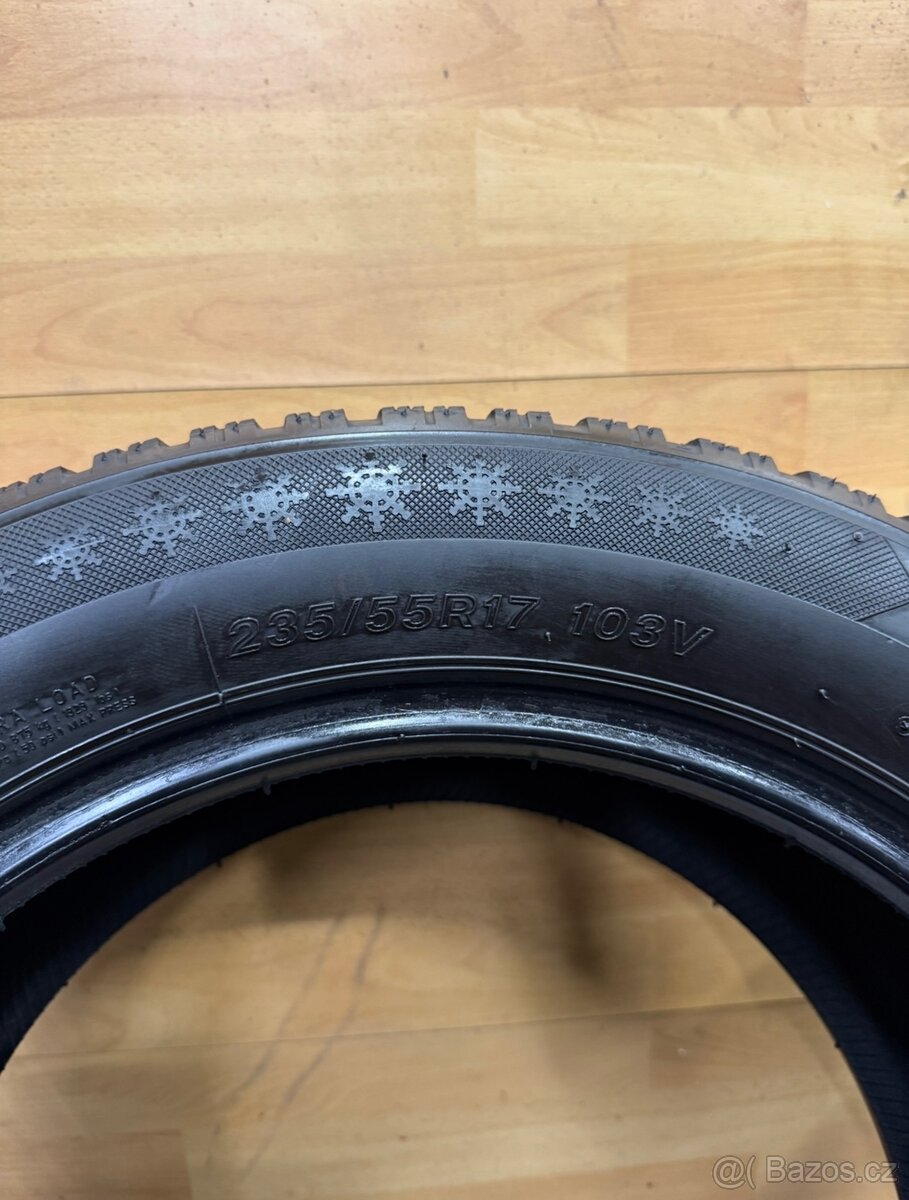 Zimní pneu 235/55/17 - 5