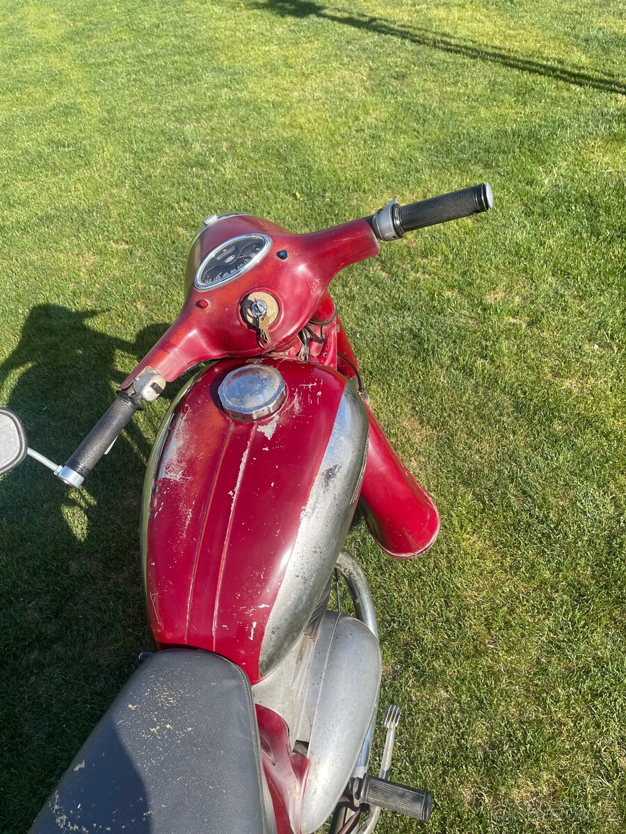 Jawa 250 - 5