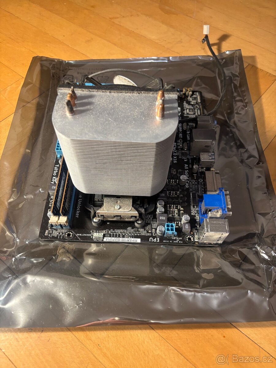 Základní deska, procesor, paměti RAM - 5