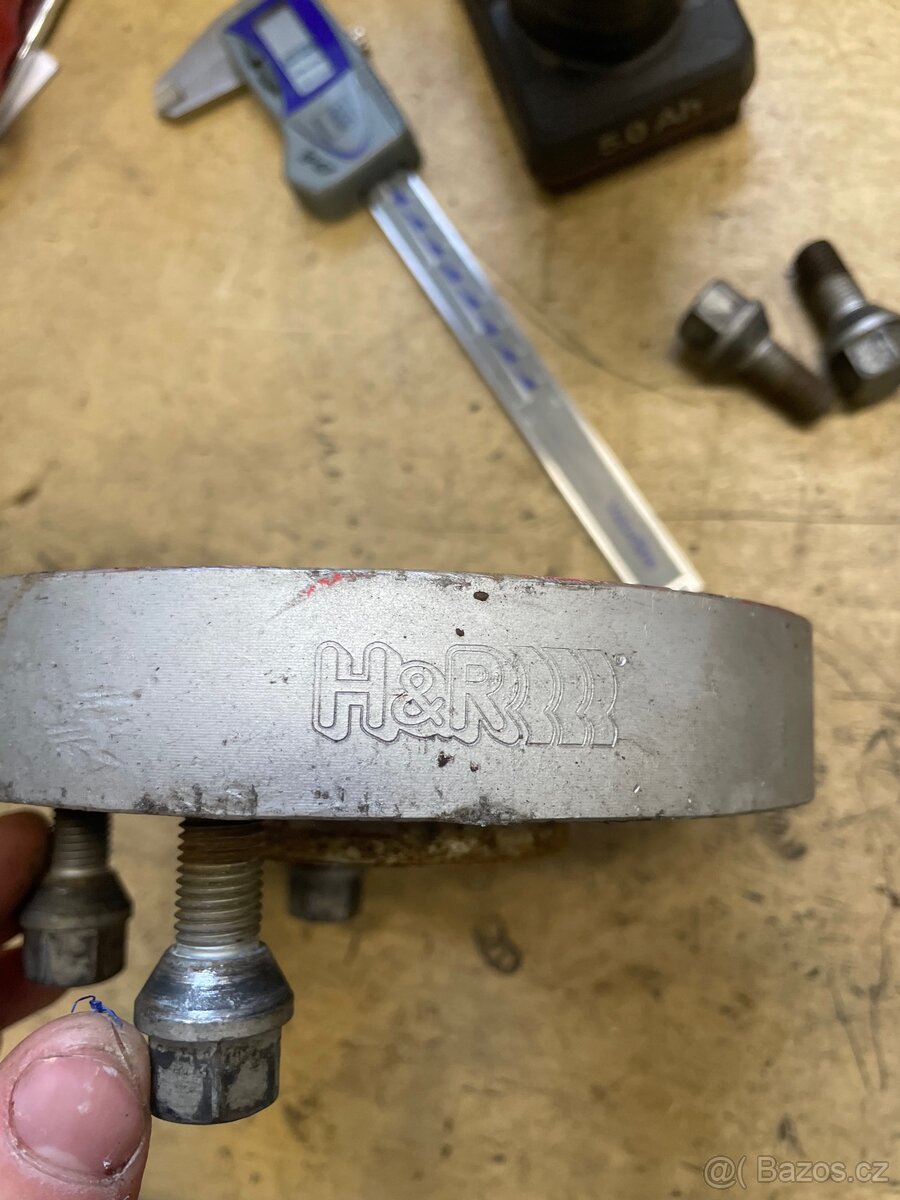 Podložky pod kola BMW 5x120 30mm H&R - 5