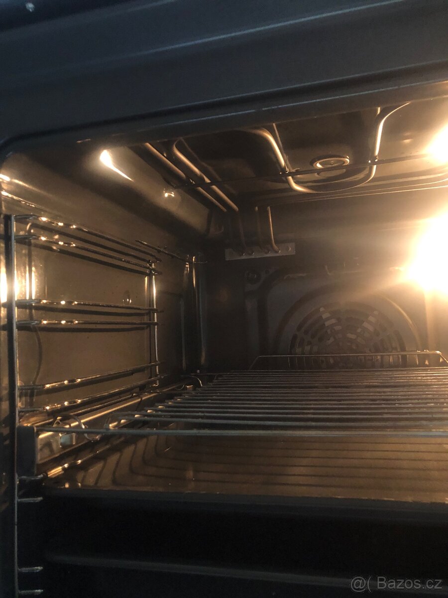 Vystavěna pečící trouba Siguro BO-L35 - 5