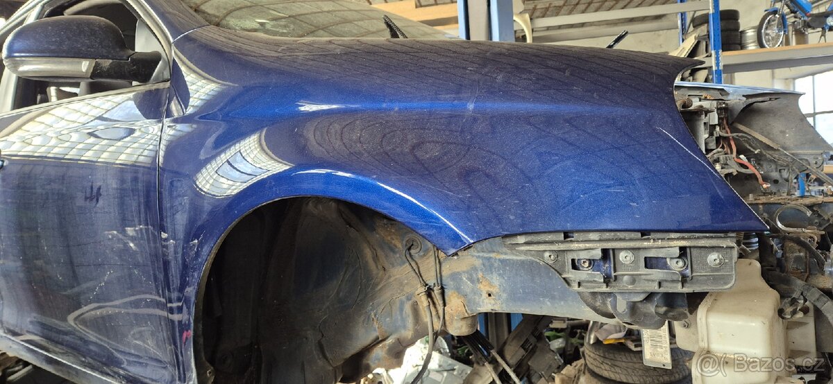 Vw golf 5 kombi,právě přední, pravé zadni,pravý blatník - 5