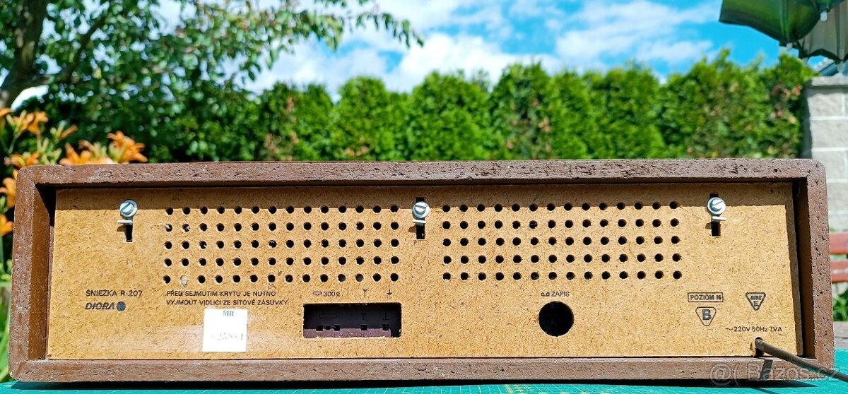 Retro stolní mono rádio Diora Sniežka R207 - 198ž - 5