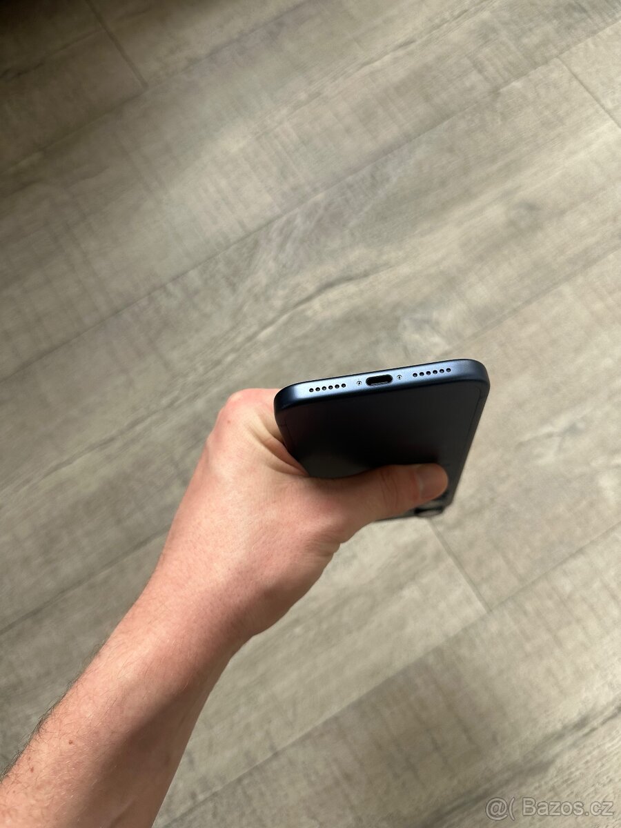 iPhone 17 Pro Max 256GB - temně modrá - 5