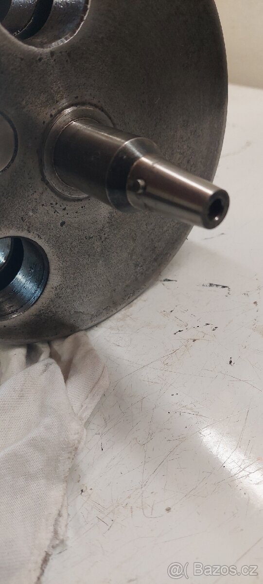 Jawa 250 (Pérák/Kývačka) klik. hřídel po GO - 5