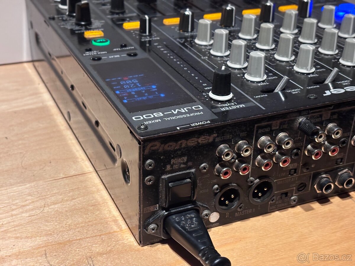 Pioneer DJM800 - 5