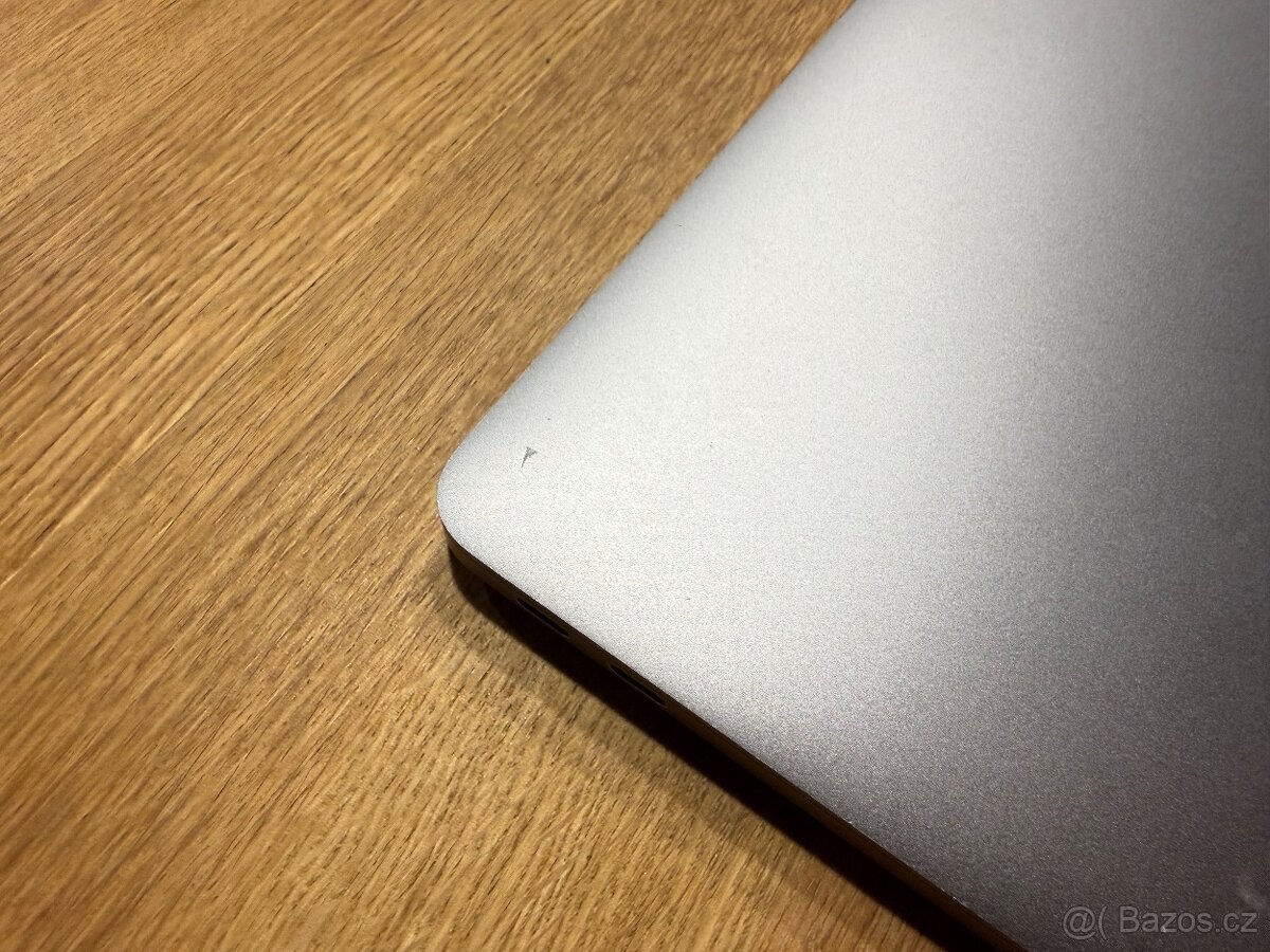 Macbook pro 13” 2017 space gray - 5