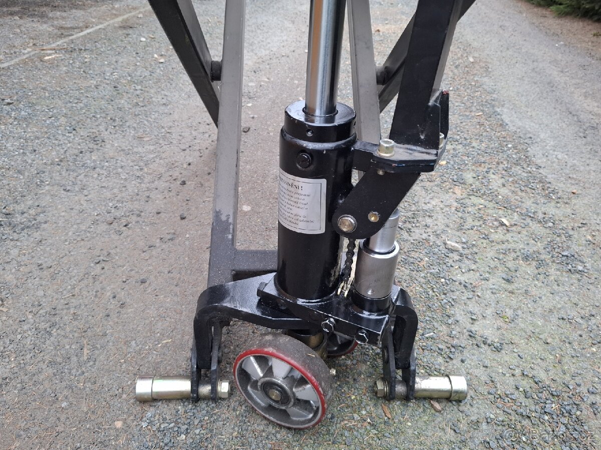 Paletovaci vozík - nůžkový ( STIHL) - 5