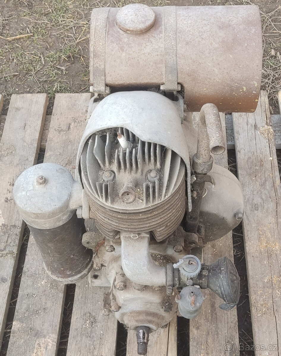 2x stabilní motor PF 62 - 5