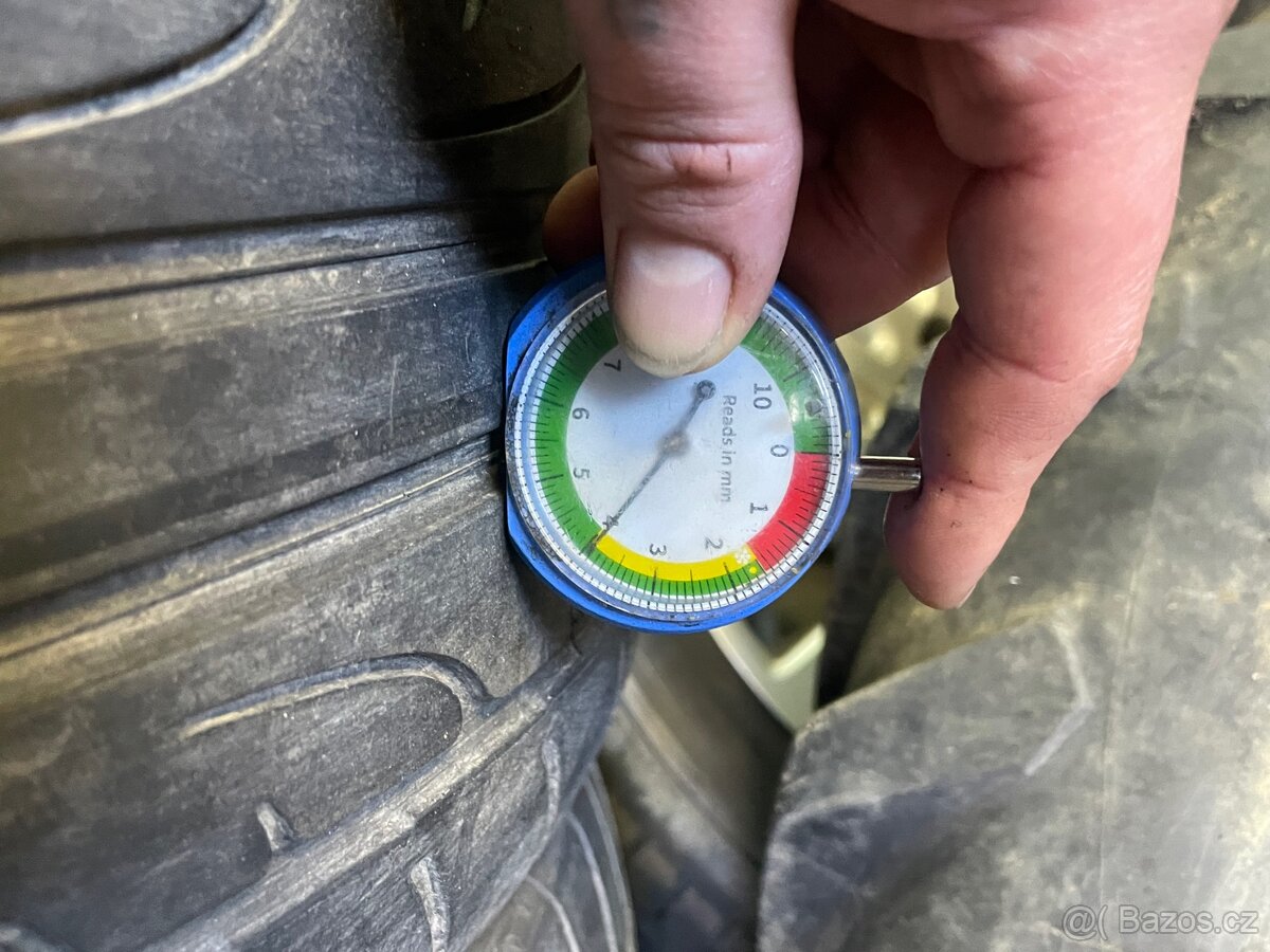 215/45R16 Dunlop - 5