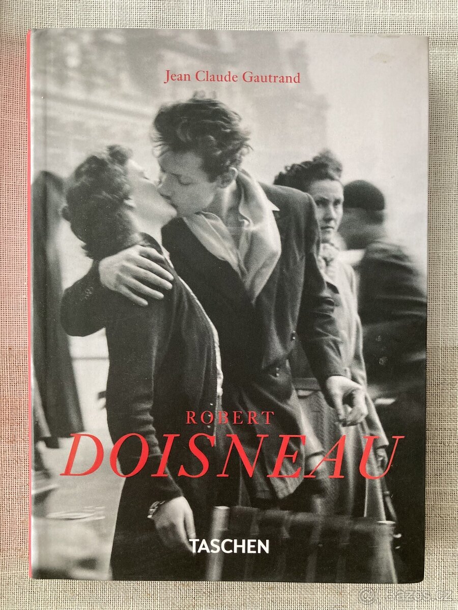 Knihy, kniha o Paříži - 5