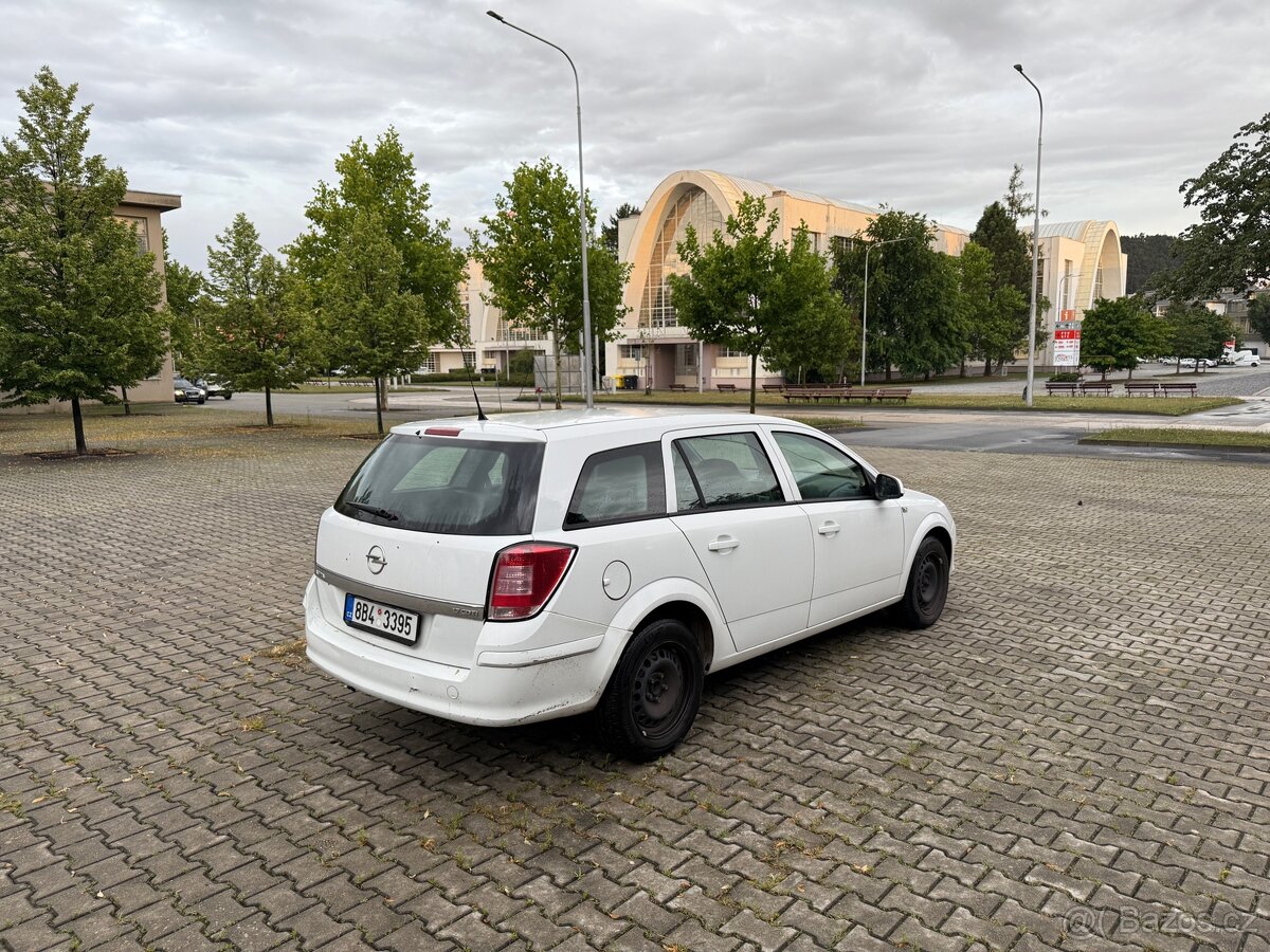 Opel Astra Combi 1.7CDTI 1.MAJITEL ČR DPH - 5