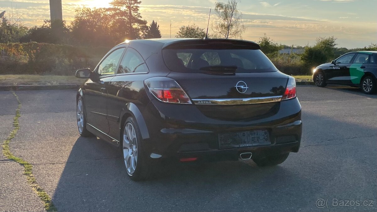 OPEL ASTRA GTC 2.0T OPC - 5