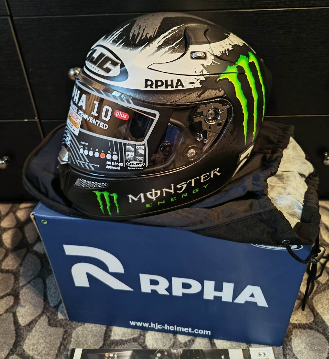 Nová HJC přilba RPHA 10 PLUS Lorenzo PC: 13 790,- vel. L - 5