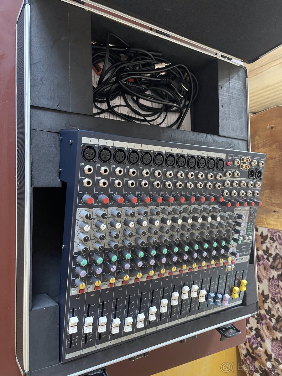 Mix Soundcraft EFX12 - 5