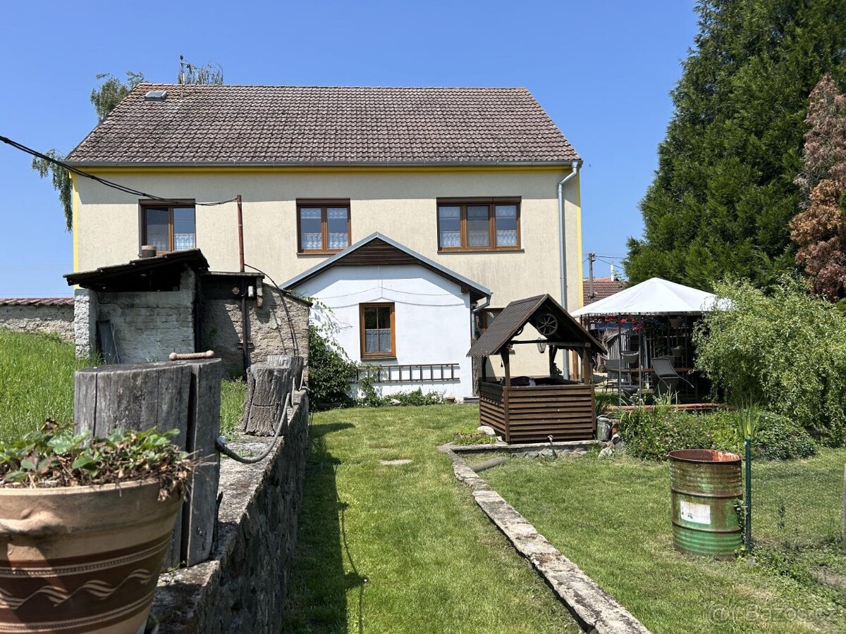 Nabízíme prodej rvícegeneračního domu v obci Jevišovka - 5