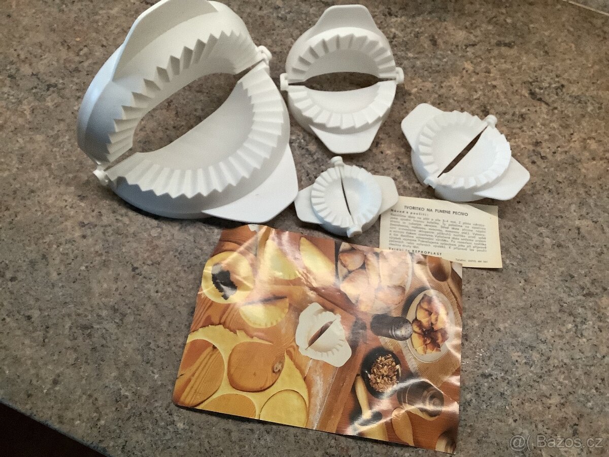 České vykrajovačky na cukroví funkční - 5