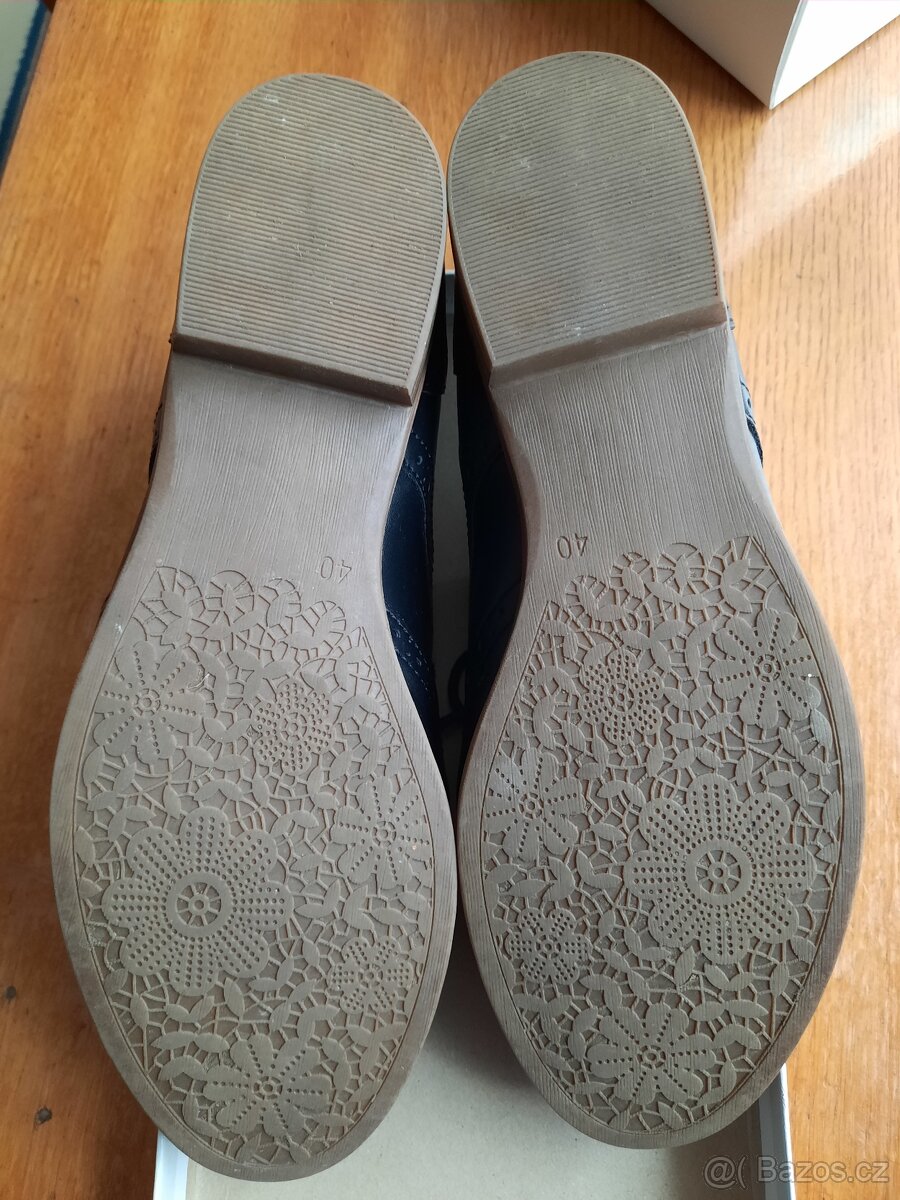 DÁMSKÉ BOTY VEL.40 - 5