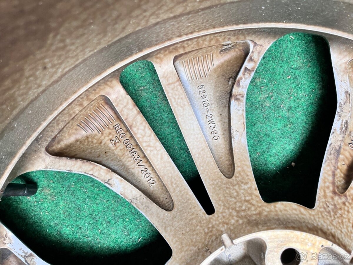 1ks R19 alu disky Hyundai SantaFe - 5