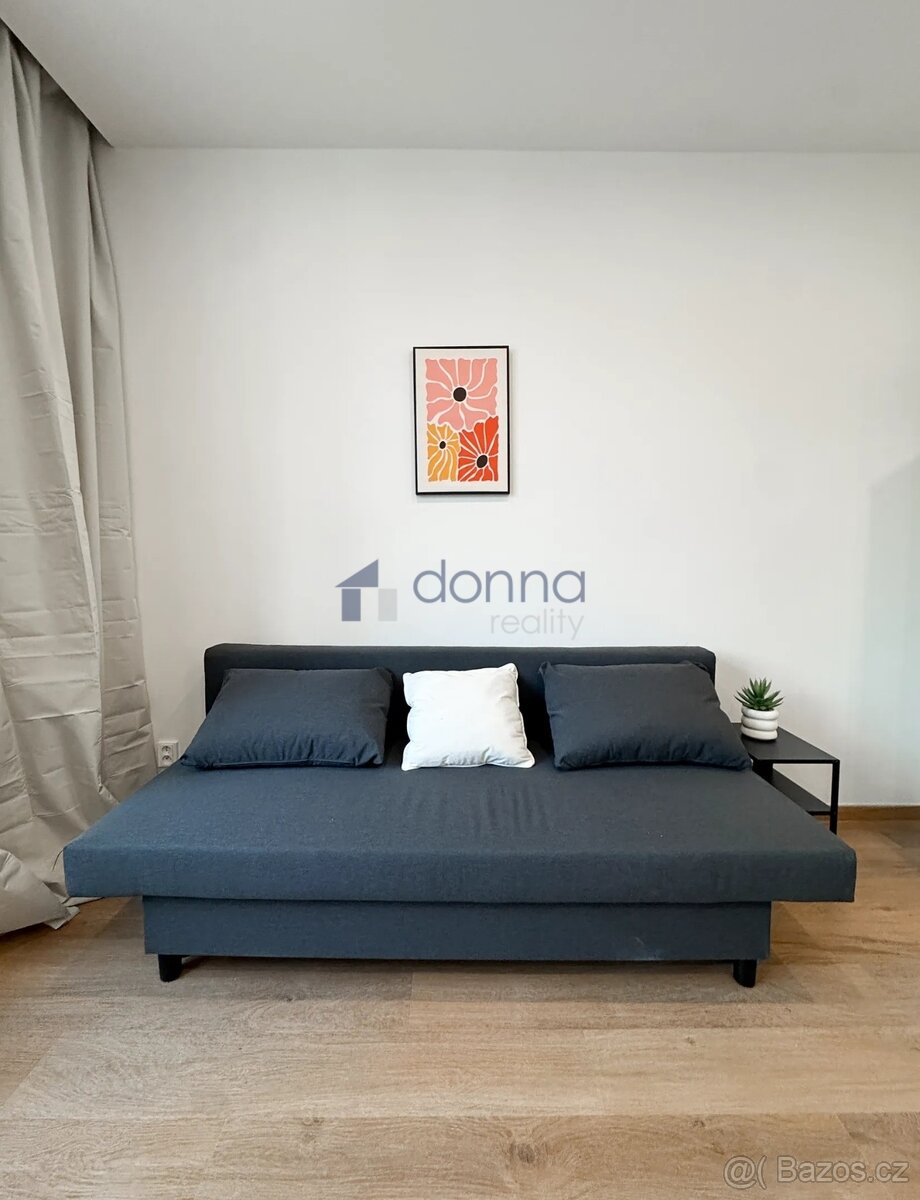 Pronájem bytu 2+kk, 38m², ul. Komunardů, Praha 7 - Holešovic - 5