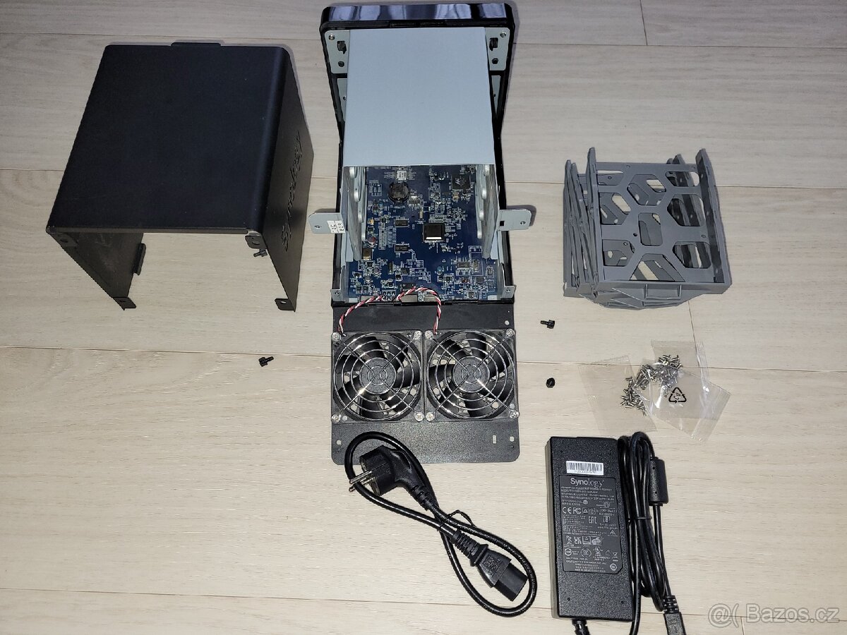 NAS Synology DS414j bez HDD - 5