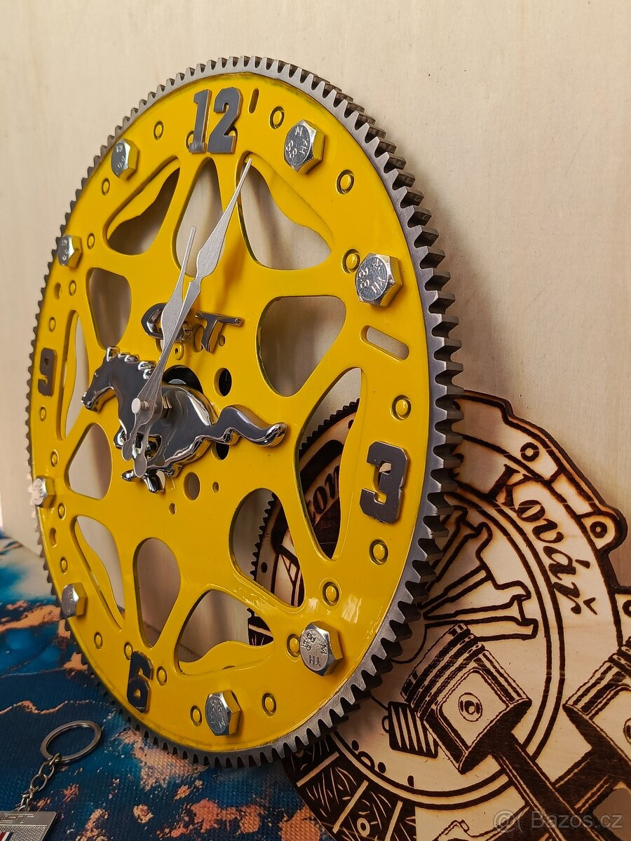 MUSTANG hodiny ze setrvačníku - Autonábytek Kovář - 5